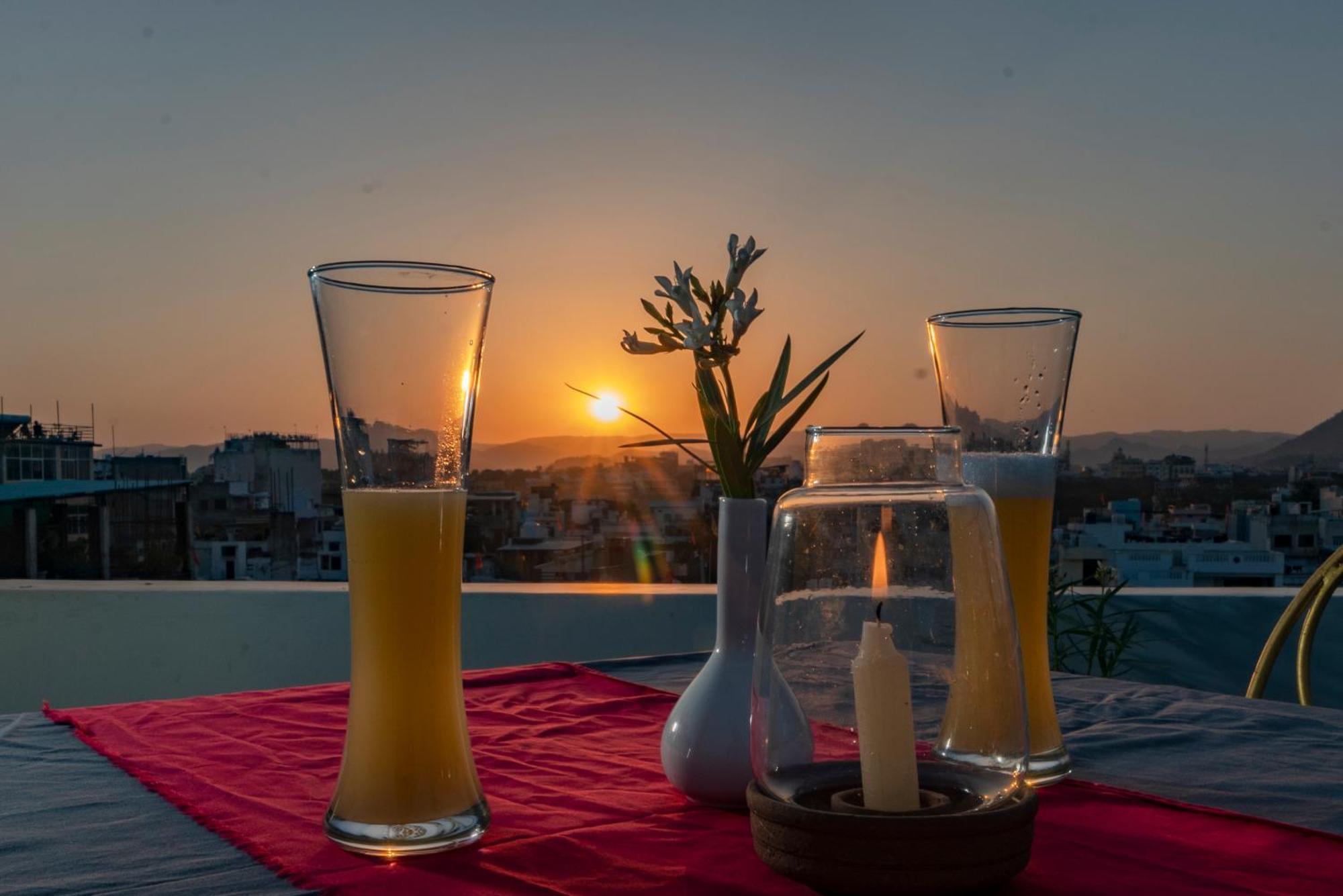 Dera Pichola- A Lake Facing Boutique Hotel Udaipur Eksteriør bilde