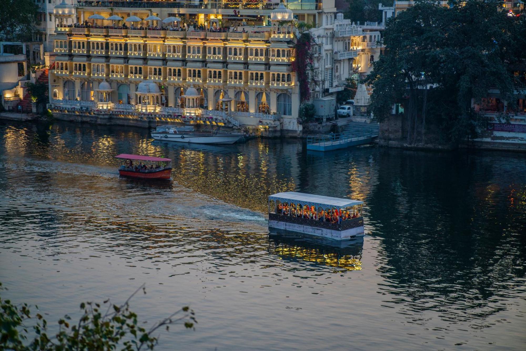 Dera Pichola- A Lake Facing Boutique Hotel Udaipur Eksteriør bilde