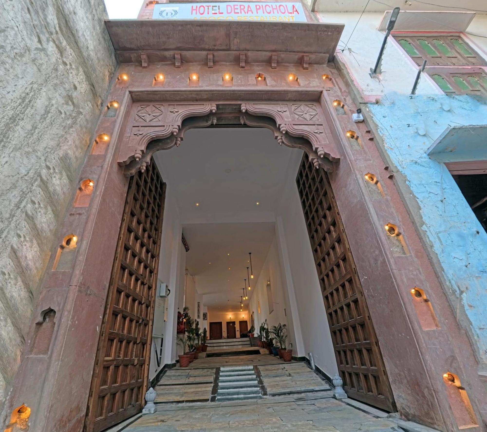 Dera Pichola- A Lake Facing Boutique Hotel Udaipur Eksteriør bilde