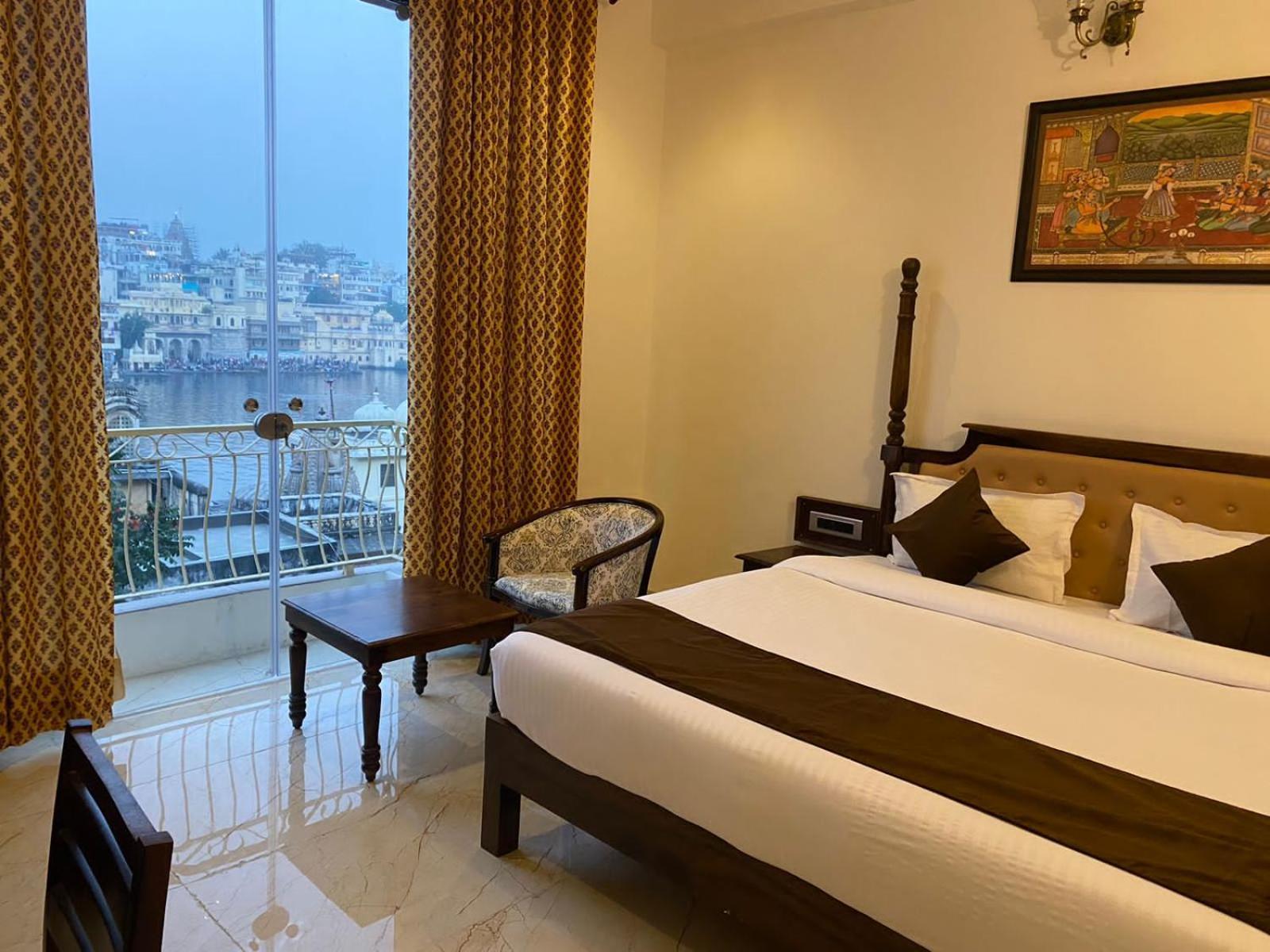 Dera Pichola- A Lake Facing Boutique Hotel Udaipur Eksteriør bilde